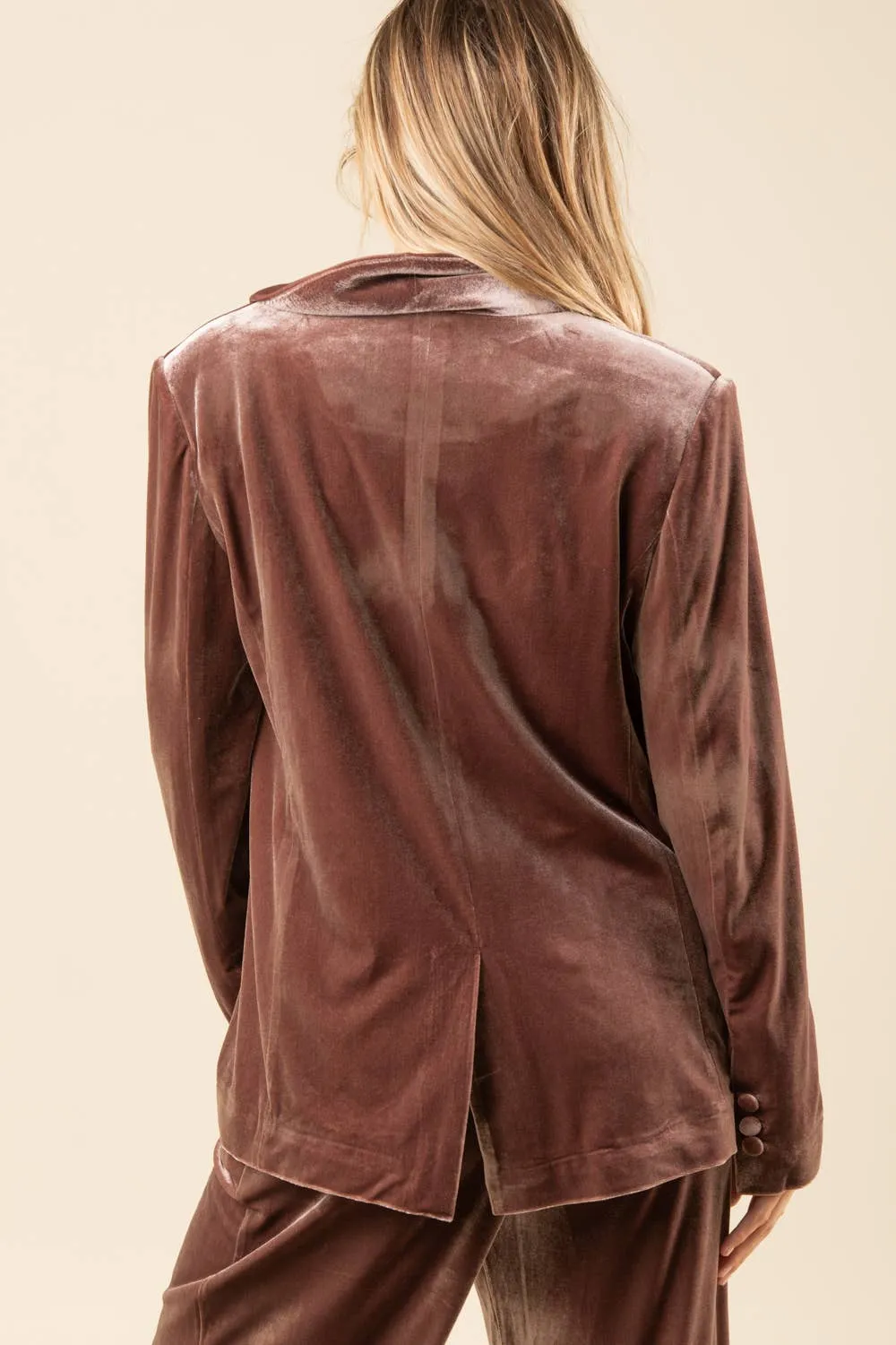 DOUBLE BREASTED VELVET BLAZER