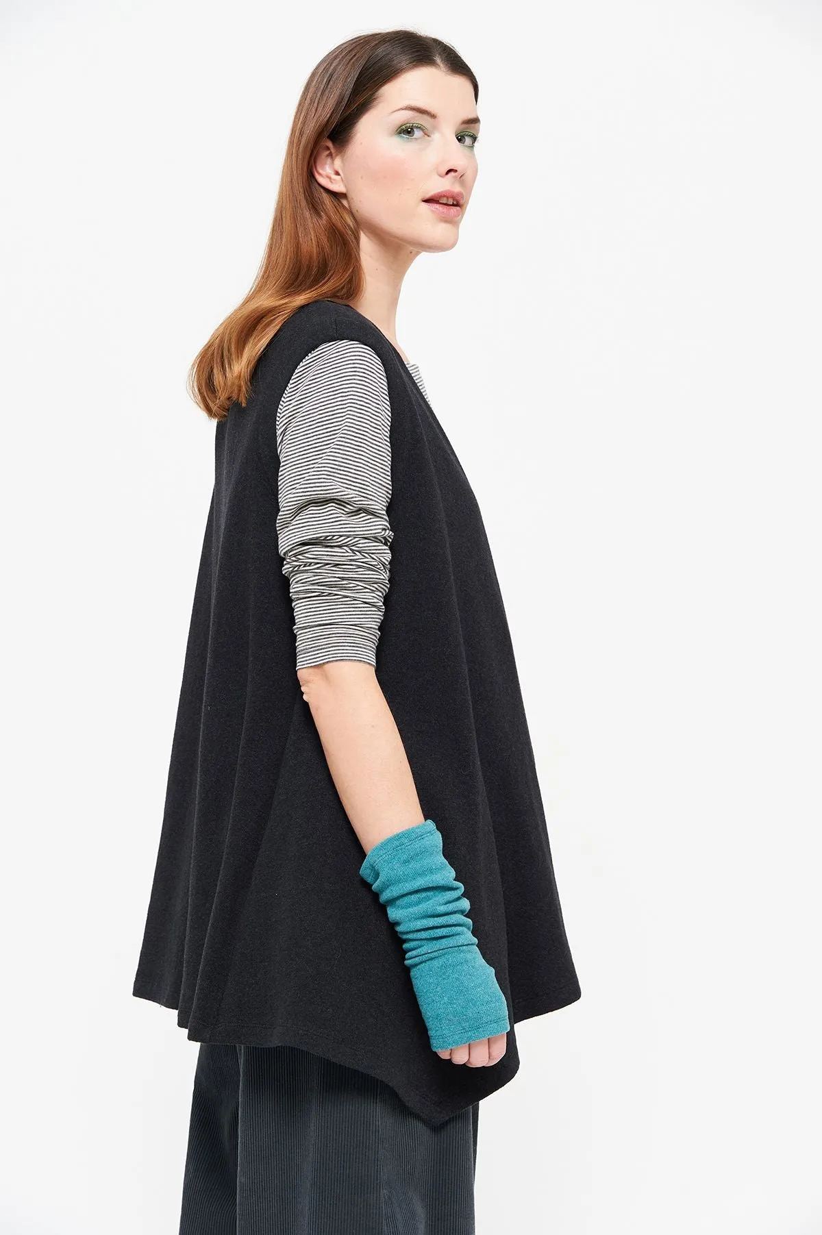 Mes Soeurs et Moi - Naming - Long Sleeveless Swing Style Cardigan
