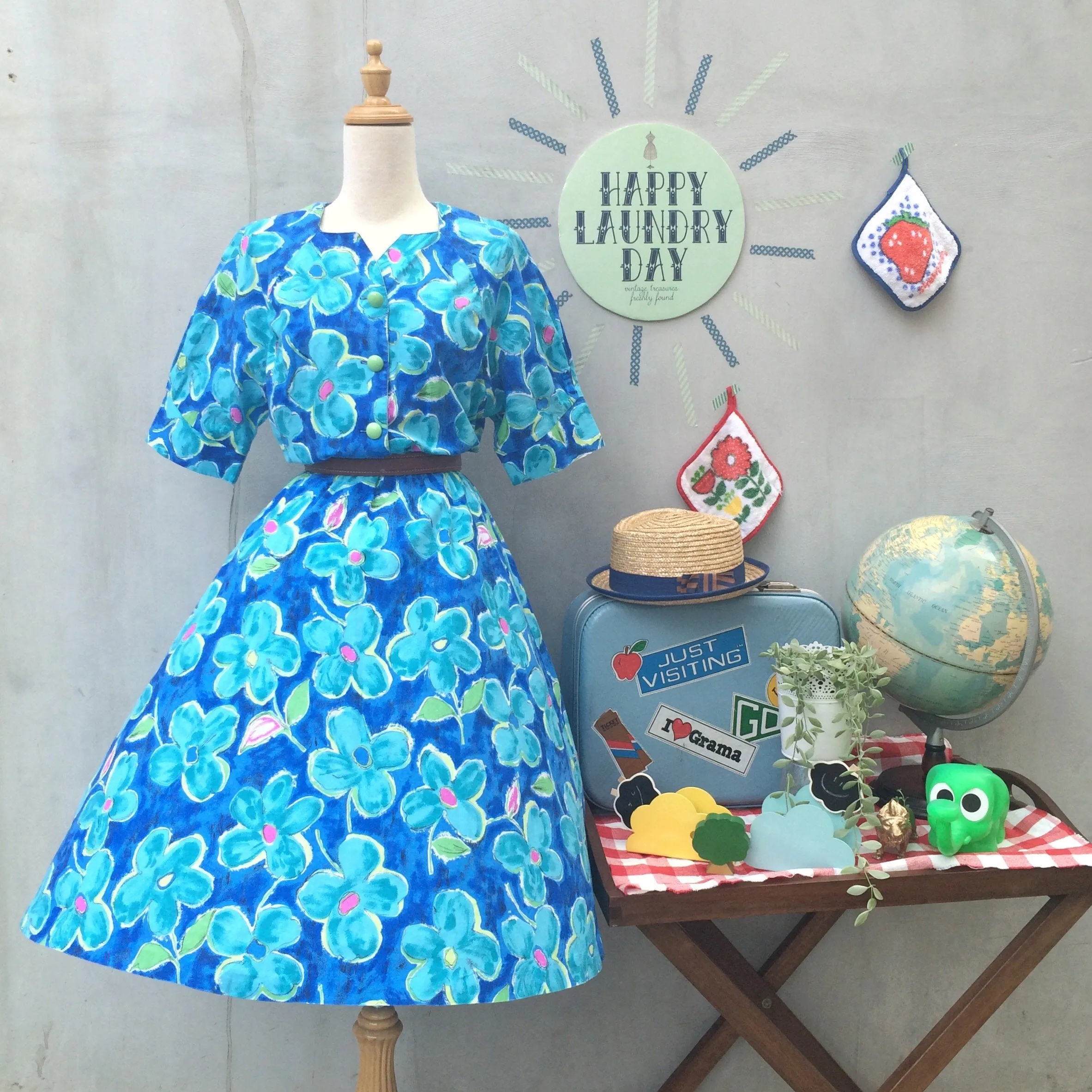 SALE! | Pick me a Flower | Vintage 1980s cotton Day Dress with Pockets